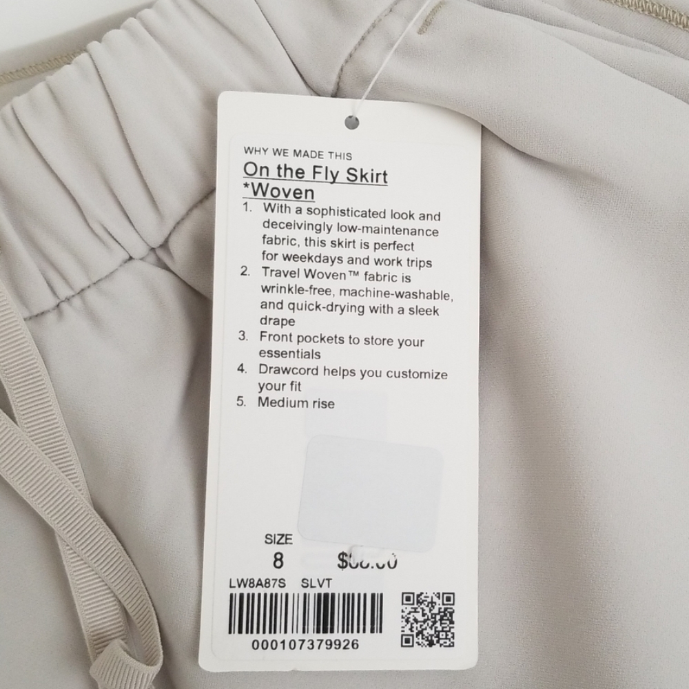 Lululemon on the fly Skirt - Picture 2 of 8